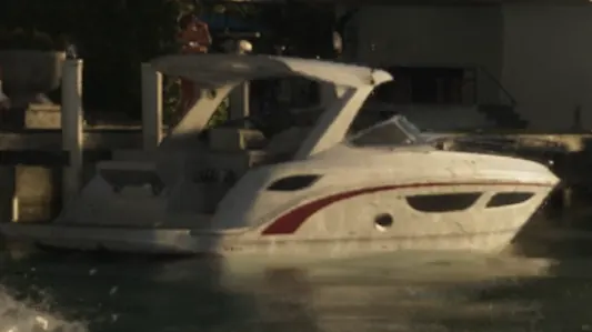 Sea Ray 350 Sundancer-inspired boat