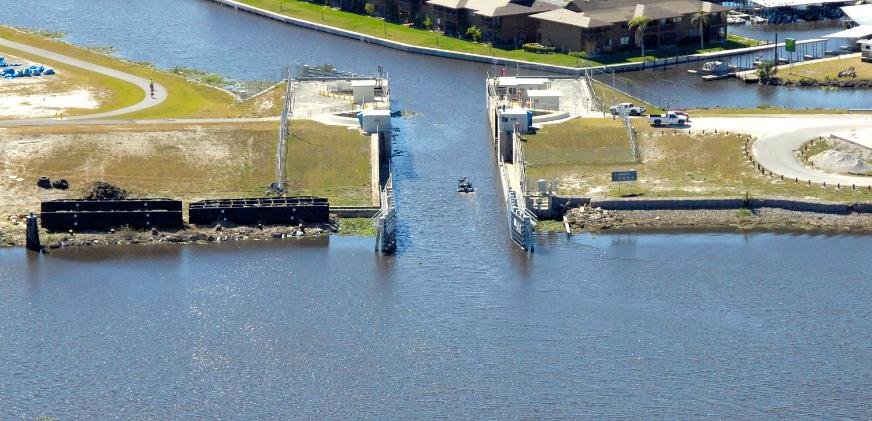 Clewiston Lake Okeechobee Waterway Lock, real life