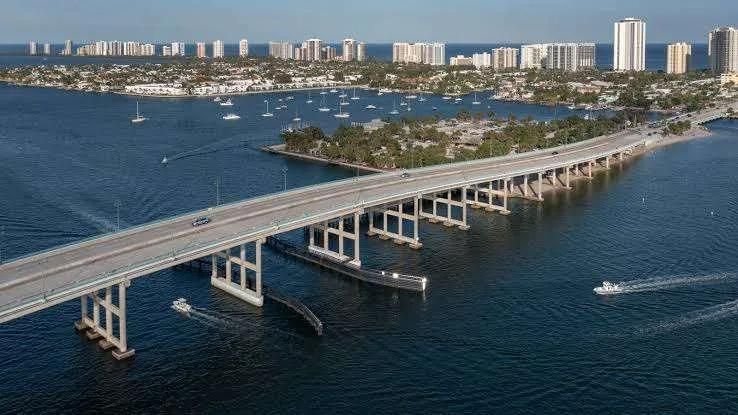 Blue Heron Blvd Bridge, real life